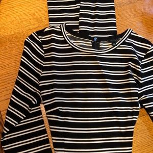 Ann Taylor.Size M. Zippered stripe shirt dress. Cotton. Black and white stripes.